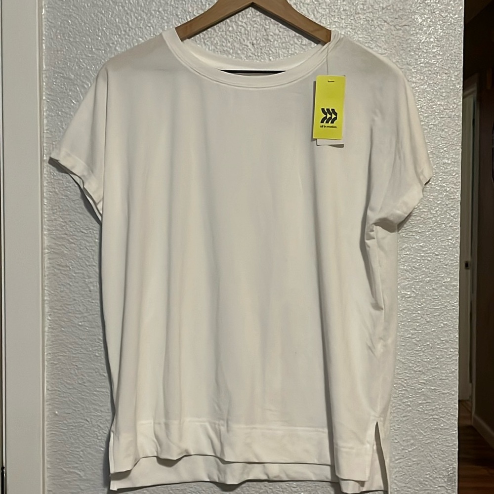 All In Motion Relaxed Fit Tee. NWT